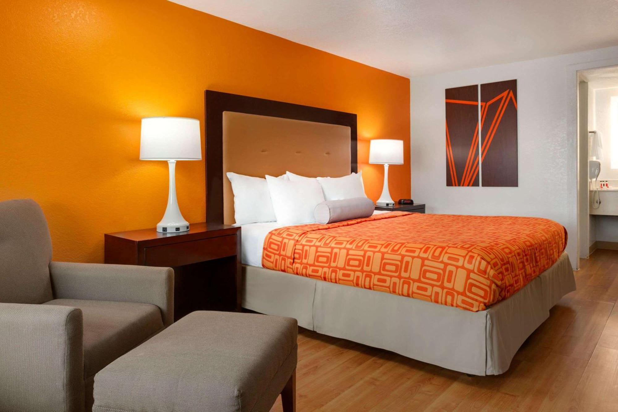 Howard Johnson By Wyndham Harrisonburg Bagian luar foto